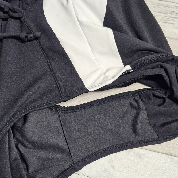 TA3 Sleeveless Surfy One Piece Swimsuit Size XL Short Black/White - Picture 14 of 15